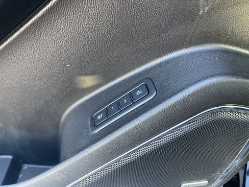 Used 2016 Chevrolet Suburban LTZ image 37