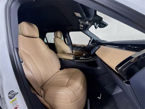 Used 2024 Land Rover Range Rover Sport SE image 30