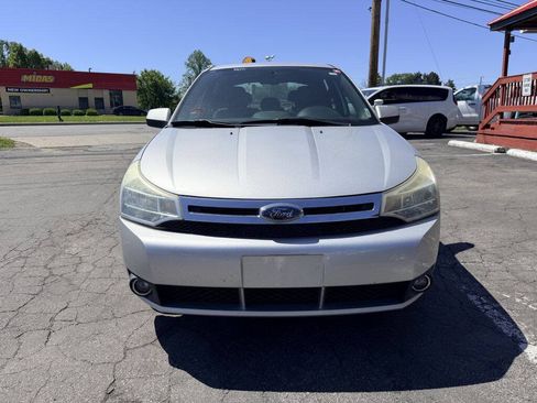 Used 2009 Ford Focus SES FWD image 2