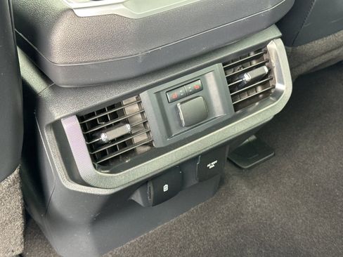 Used 2024 Ford F150 Platinum AWD/4WD image 15