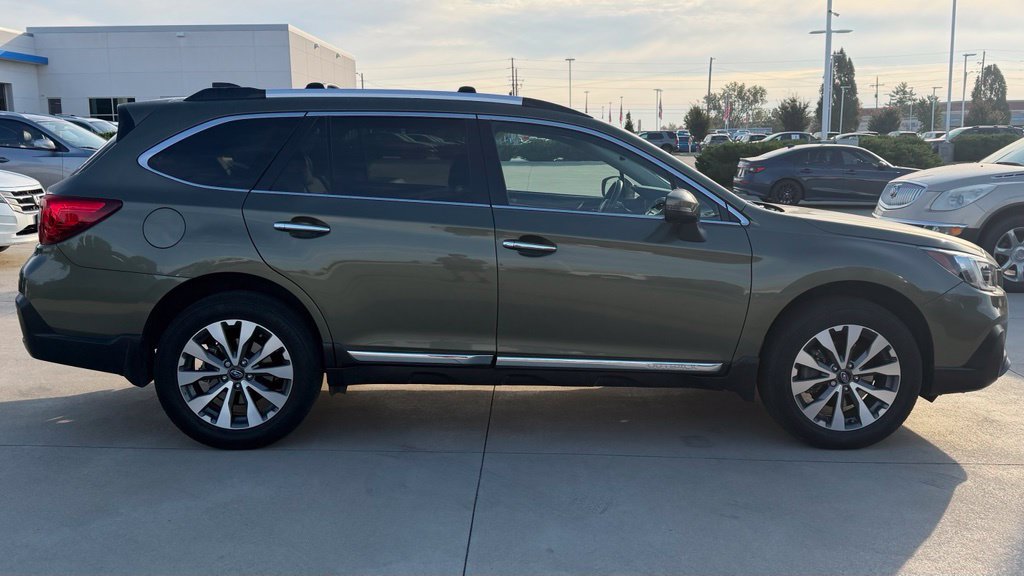 Used 2019 Subaru Outback 2.5i Touring AWD/4WD image 6