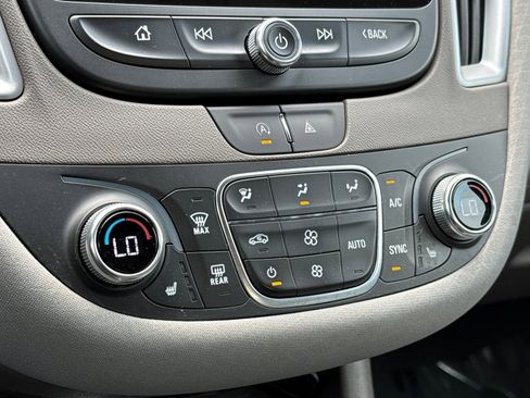 Used 2024 Chevrolet Malibu LT image 22