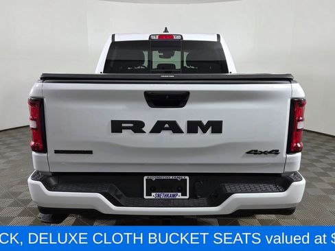 Used 2025 RAM 1500 Big Horn AWD/4WD image 8