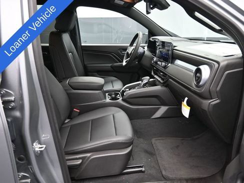 New 2025 Chevrolet Colorado LT w/ LT Convenience Package AWD/4WD image 21