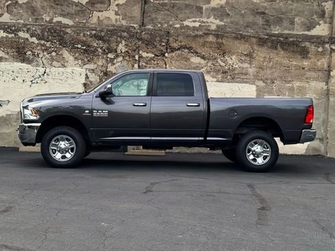 Used 2017 RAM 2500 SLT AWD/4WD image 8