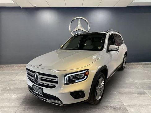 Certified 2022 Mercedes-Benz GLB 250 4MATIC image 3
