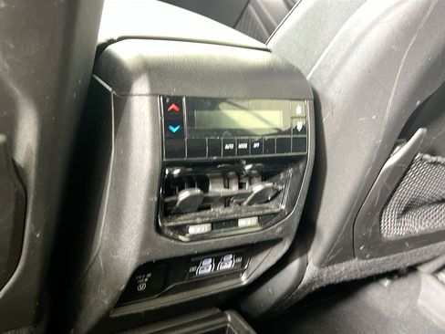 Used 2023 Jeep Grand Cherokee L Altitude image 23