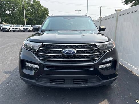 Used 2024 Ford Explorer XLT w/ Equipment Group 202A AWD/4WD image 5