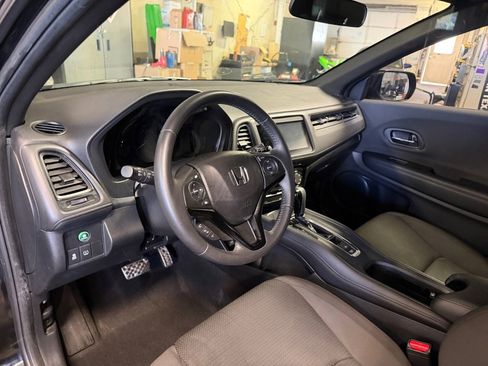 Used 2019 Honda HR-V Sport image 30