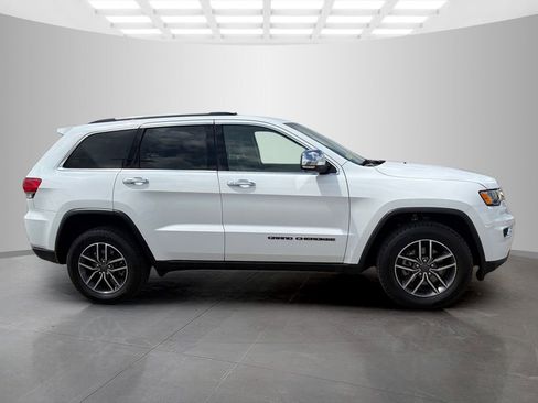 Used 2019 Jeep Grand Cherokee Limited AWD/4WD image 2