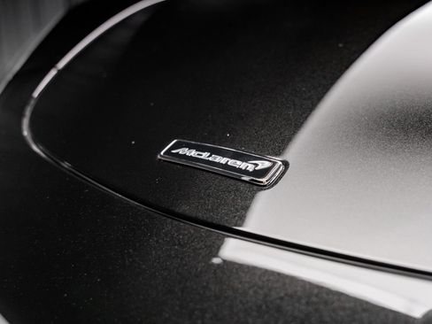 Used 2019 McLaren 570S Spider RWD image 21