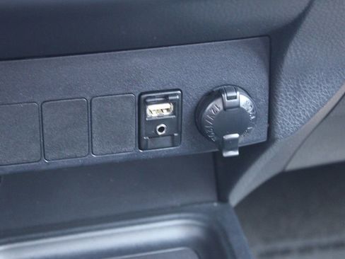 Used 2018 Toyota RAV4 XLE image 39