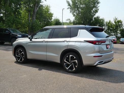 Used 2025 Mitsubishi Outlander SEL AWD/4WD image 4
