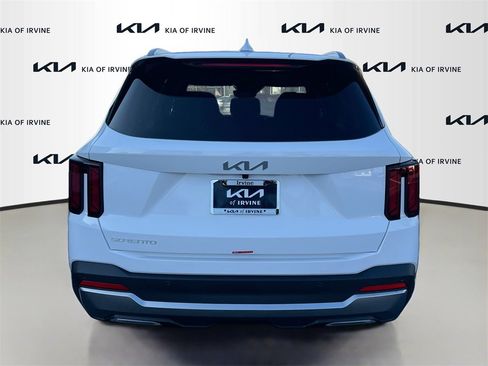 New 2026 Kia Sorento S image 5