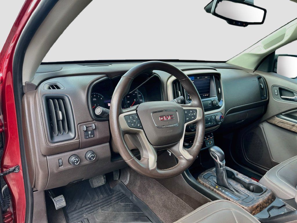 Used 2022 GMC Canyon Denali AWD/4WD image 9