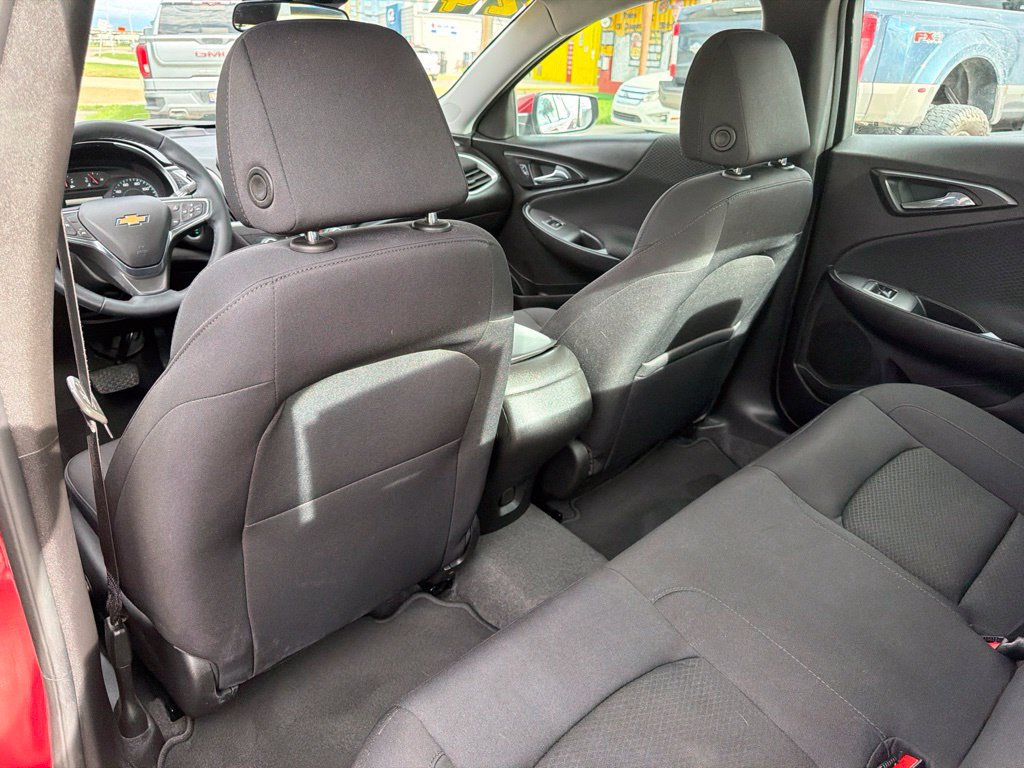 Used 2024 Chevrolet Malibu RS FWD image 12