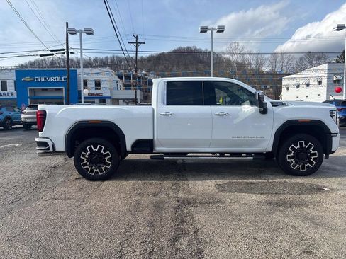 New 2026 GMC Sierra 2500 Denali w/ Denali Reserve Package image 6