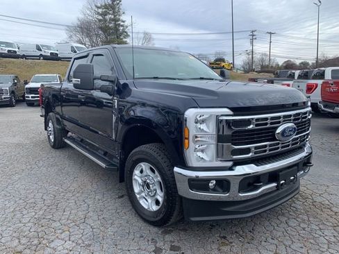 Used 2025 Ford F250 XLT w/ FX4 Off-Road Package image 2