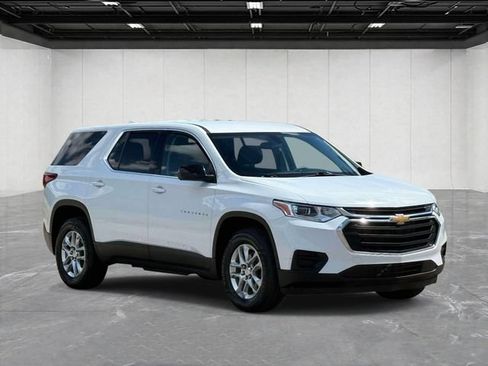 Used 2021 Chevrolet Traverse LS FWD image 7