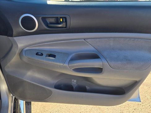 Used 2006 Toyota Tacoma PreRunner image 15