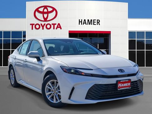 New 2026 Toyota Camry LE FWD image 1