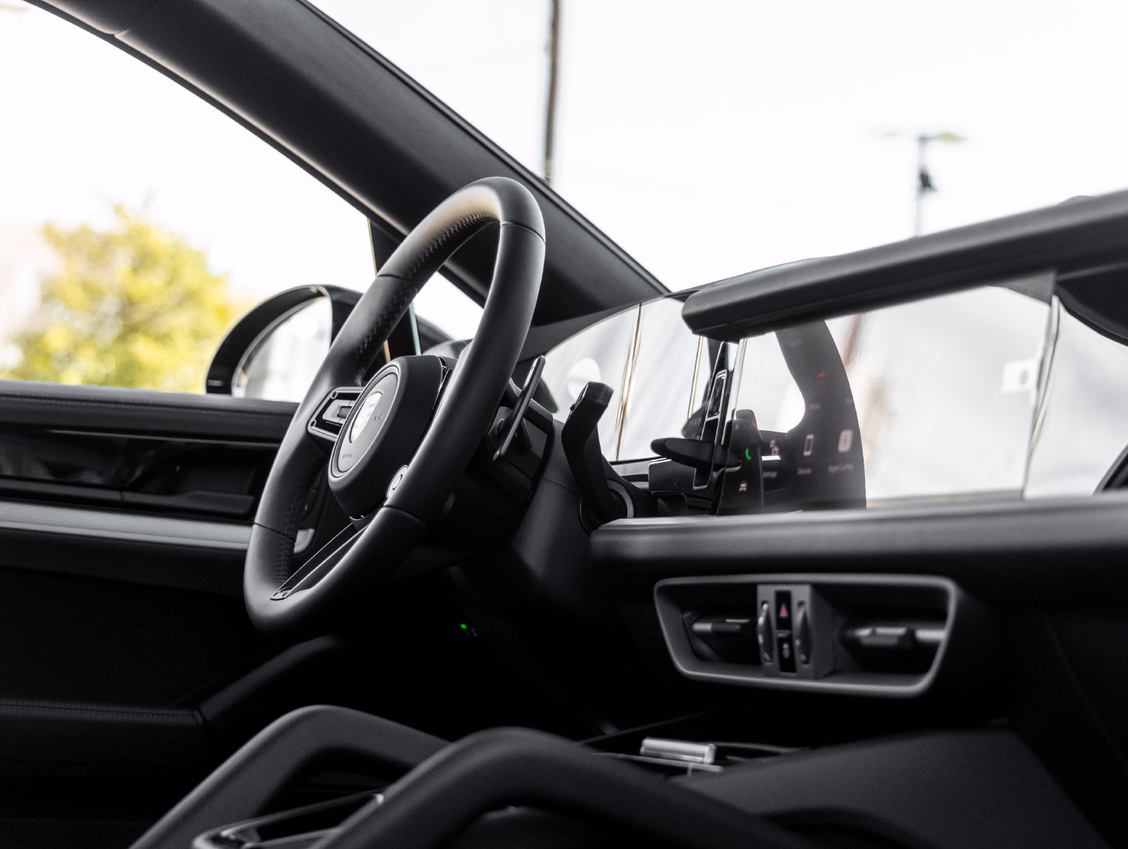 Certified 2026 Porsche Cayenne E-Hybrid Coupe AWD/4WD image 45