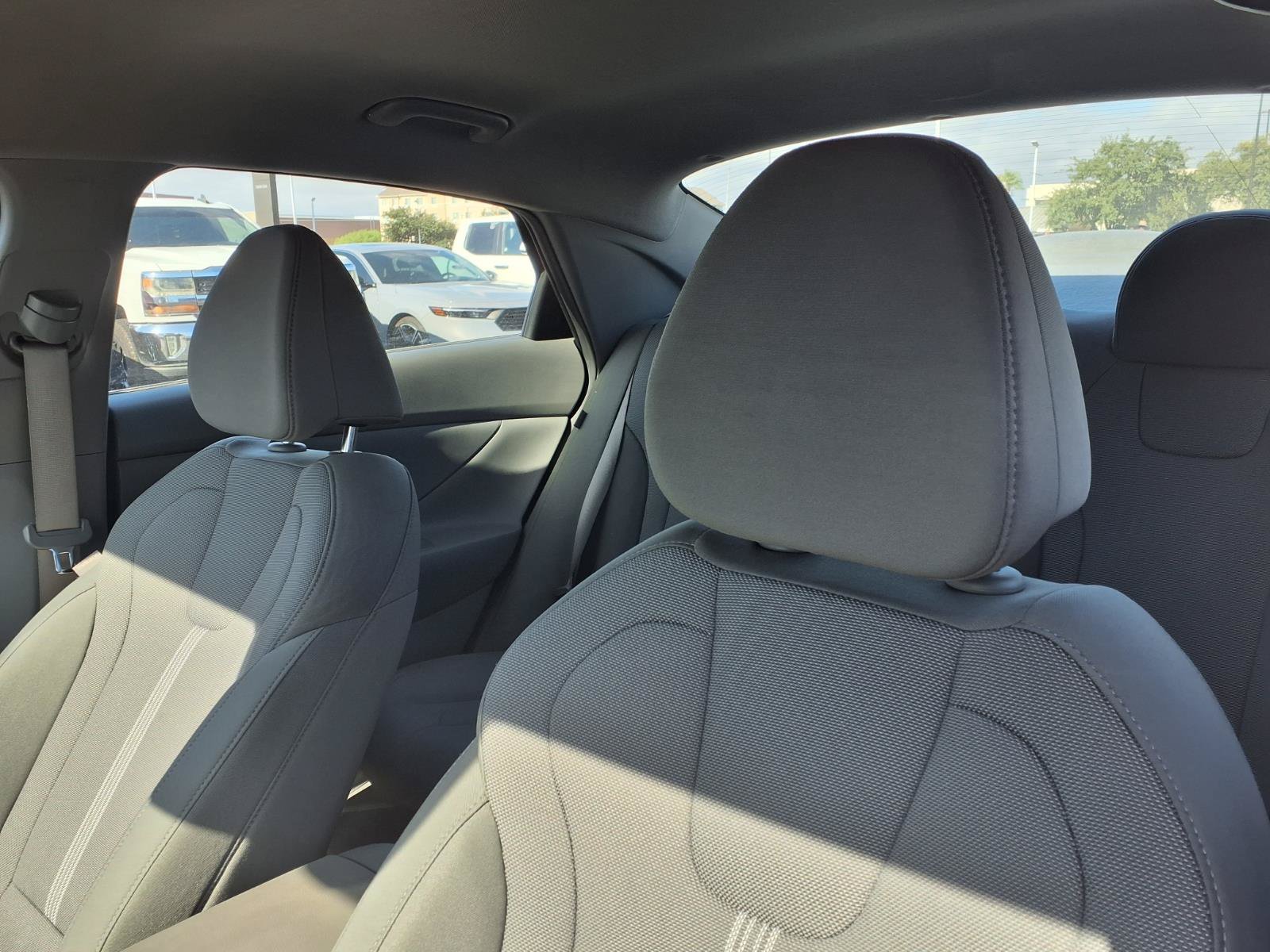 Certified 2026 Hyundai Elantra SE FWD image 15