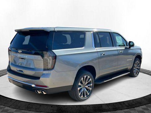 New 2026 Chevrolet Suburban High Country w/ Sun And Tow Package image 6