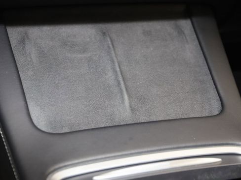 Used 2021 Tesla Model Y Long Range image 30