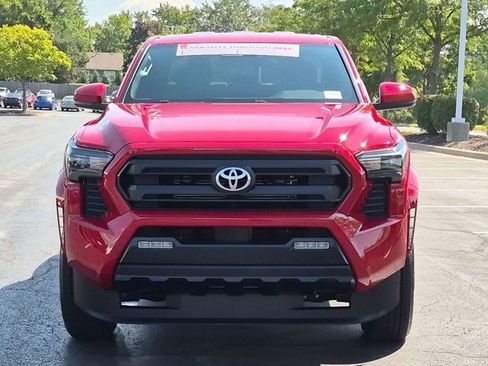Used 2026 Toyota Tacoma SR5 AWD/4WD image 5
