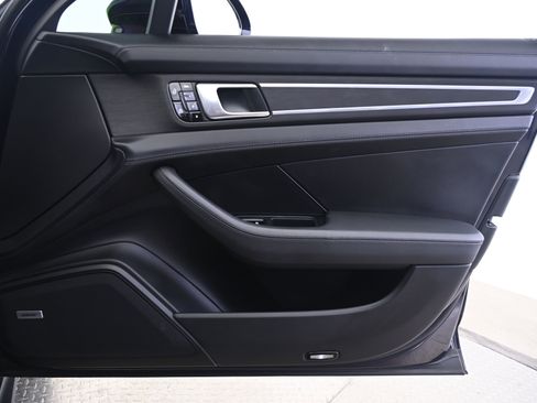 Certified 2020 Porsche Panamera GTS image 20