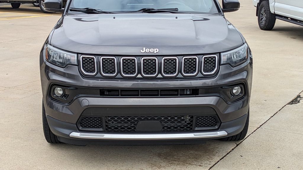 Used 2023 Jeep Compass Limited AWD/4WD image 9