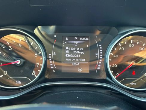 Used 2018 Jeep Compass Sport AWD/4WD image 13