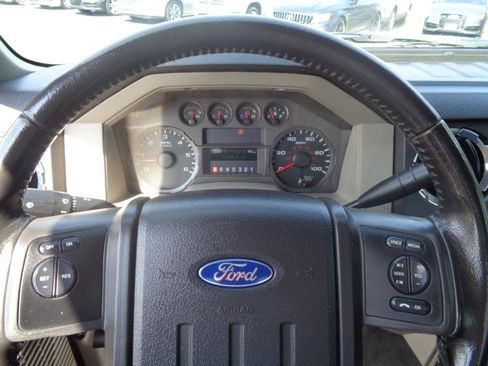 Used 2010 Ford F250 XLT image 26