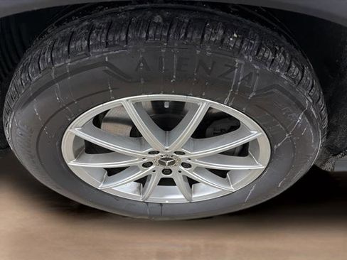 Used 2024 Mercedes-Benz GLE 450e 4MATIC image 10