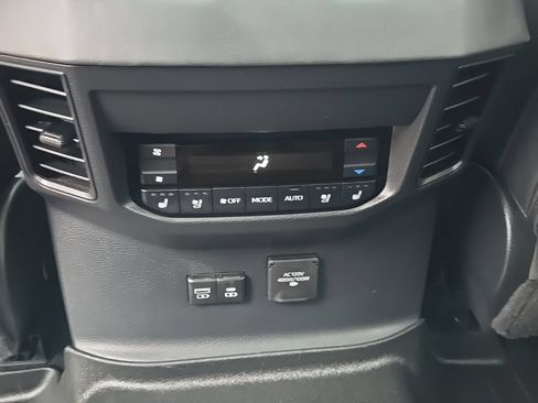 Used 2024 Toyota Sequoia Platinum AWD/4WD image 37