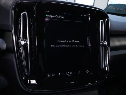 Used 2022 Volvo C40 P8 Recharge Ultimate image 35