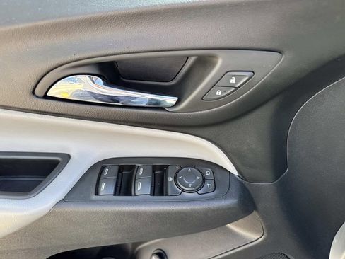 Used 2024 Chevrolet Equinox LT image 21