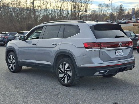 Used 2024 Volkswagen Atlas SE image 4