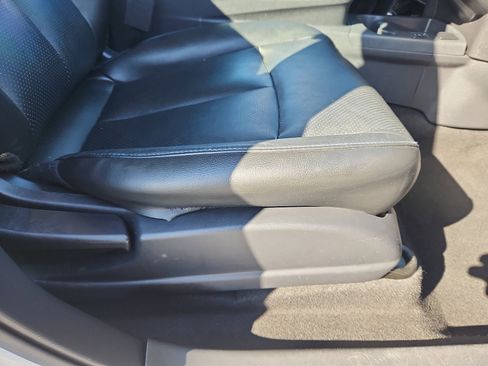 Used 2015 Nissan Leaf SL w/ Premium Package image 33