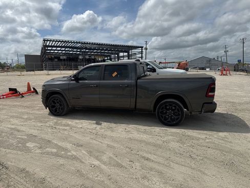 Used 2021 RAM 1500 Limited w/ Night Edition image 10