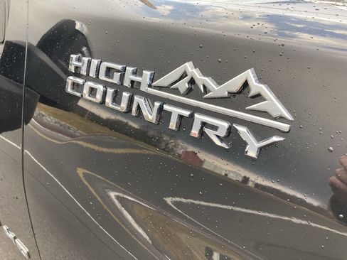 Used 2022 Chevrolet Silverado 3500 High Country w/ Snow Plow Prep/Camper Package image 10