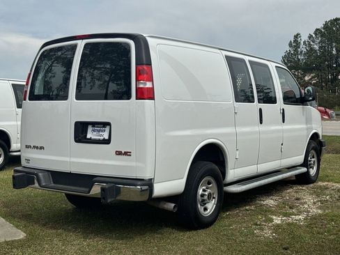 Used 2024 GMC Savana 2500 w/ Driver Convenience Package image 10