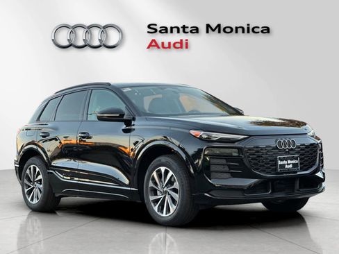 New 2025 Audi Q6 e-tron Premium image 9