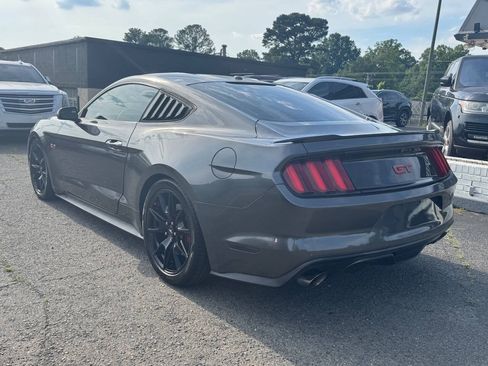 Used 2017 Ford Mustang GT Premium w/ Black Accent Package RWD image 6