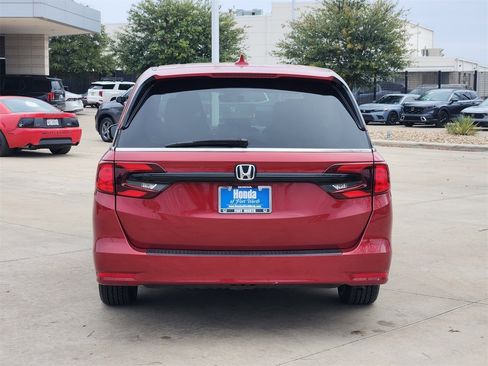 Certified 2023 Honda Odyssey Sport image 6