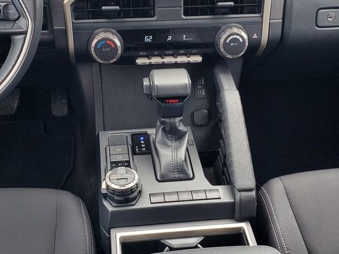 Used 2024 Toyota Tacoma TRD Off-Road AWD/4WD image 17