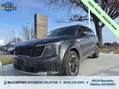 Used 2025 Kia Sorento S