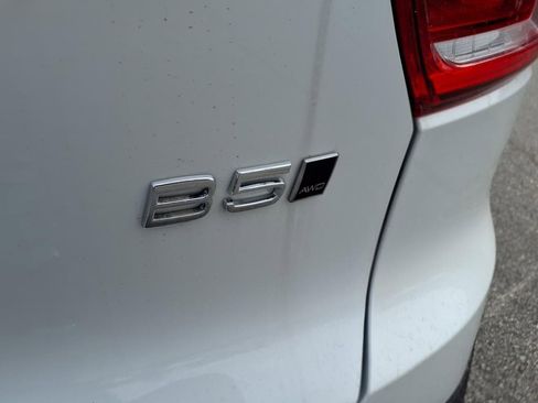 New 2025 Volvo XC40 B5 Ultra w/ Climate Package image 6