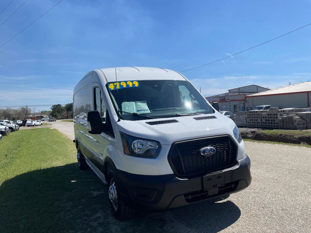 Used 2024 Ford Transit 150 148 Medium Roof AWD w/ Load Area Protection Package image 3